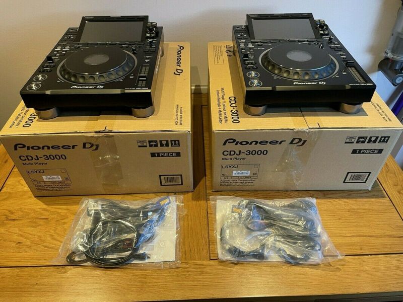 Pioneer CDJ-3000, Pioneer CDJ 2000NXS2, Pioneer DJM 900NXS2, Pioneer DJ DJM-V10 