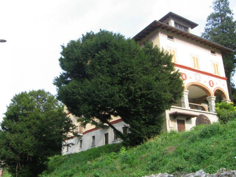 Asso Villa D Epoca Bertossi Asso Villa D Epoca Bertossi