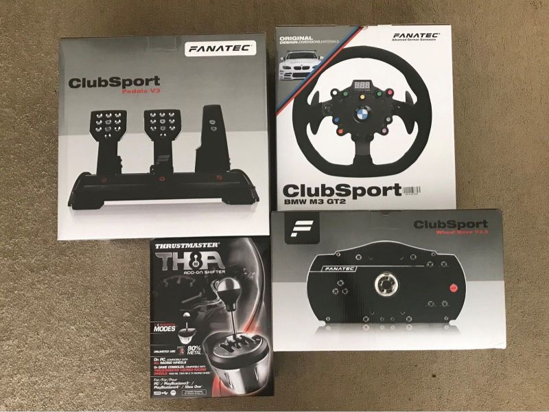 Fanatec ClubSport Wheel Base V2.5 BMW GT2 Thrustmaster TH8A ClubSport Pedals V3 Set Completo Nuovo