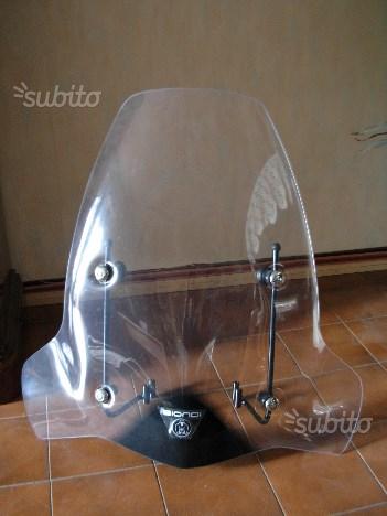Parabrezza per scooter