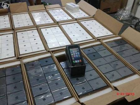 Sony Xperia Z1 Compact e Apple iPhone 5 16GB 275 
