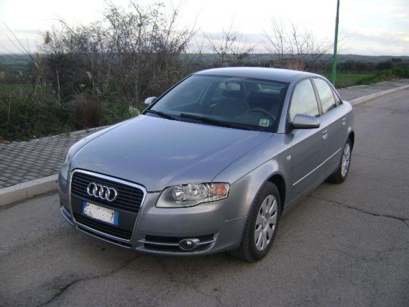 AUDI A4 20 TDI 140 CV BERLINA