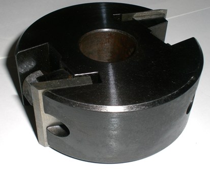 Testa porta coltelli Art,. 2100 Monta coltelli  piani e sagomati I coltelli sono in acciaio da 5 mm