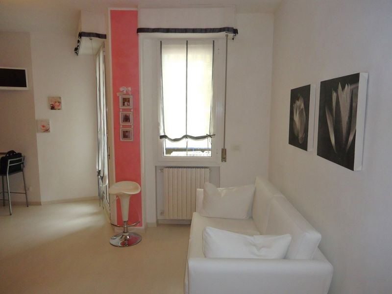B09 Bilocale ristrutturato con grande terrazzo