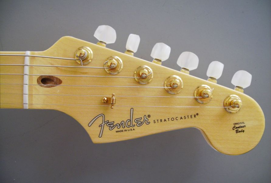 FENDER STRATOCASTER 60th Anniversary (1954-2014)