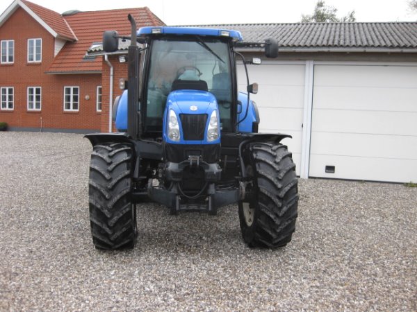 Trattore New Holland T6050