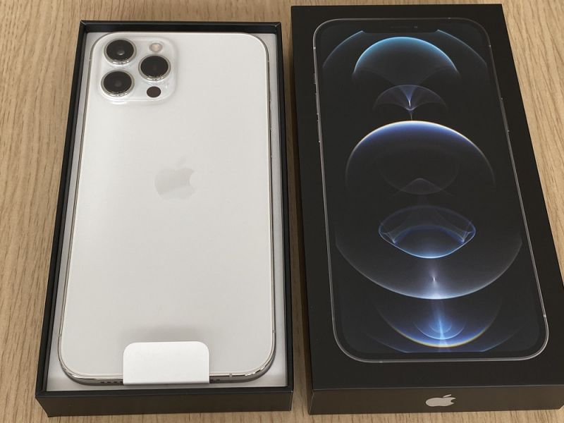Apple iPhone 12 Pro 128GB costo 500euro, iPhone 12 Pro Max  costo 550euro, iPhone 12 costo 430euro
