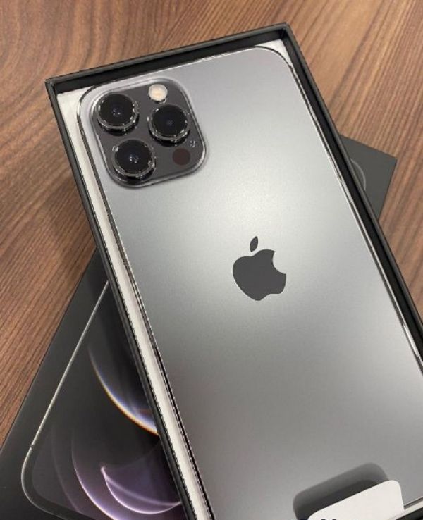 Apple iPhone 12 Pro = 500 EUR, iPhone 12 Pro Max = 550EUR Whatsapp: +27640608327, iPhone 12 = 430
