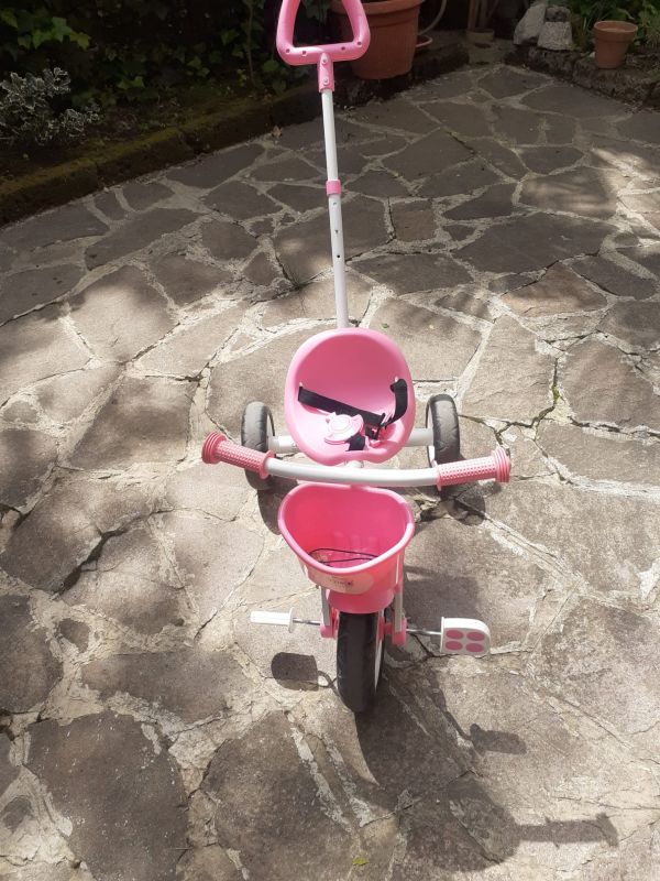 Triciclo bambini chicco  pari al nuovo