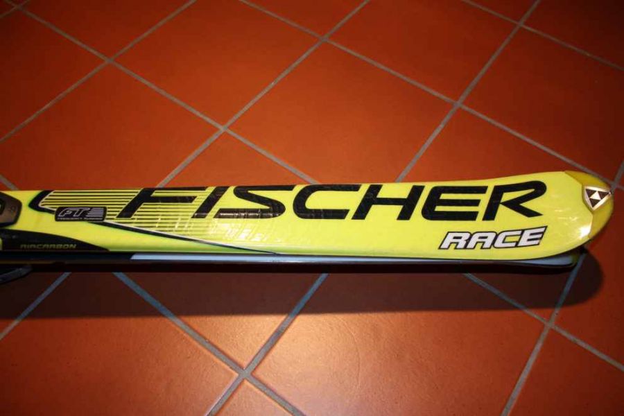 VENDO  SCI FISCHER RACE AIRCARBON RC4 Tune (lunghezza cm. 170).