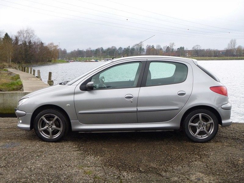 Peugeot 206