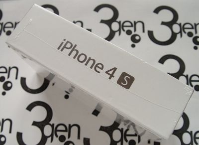Vendita: 1 unit di iPhone 4S 64GB + 1 unit 2 iPad 3G 16GB WiFi == 750 