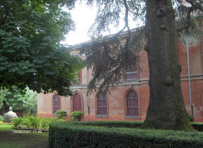 Artigiano edile, esegue lavori di ogni genere