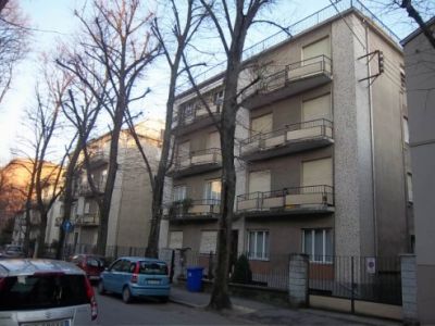 APPARTAMENTO TRILOCALE A PARMA ZONA VIA VOLTURNO
