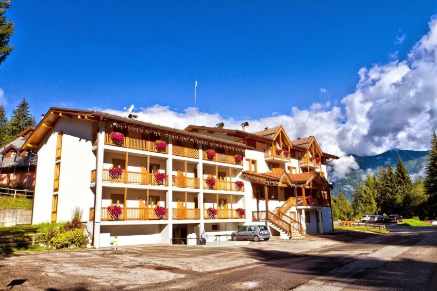 Ritorna il grande calcio in Val di Sole - speciale ritiro Napoli 2015
