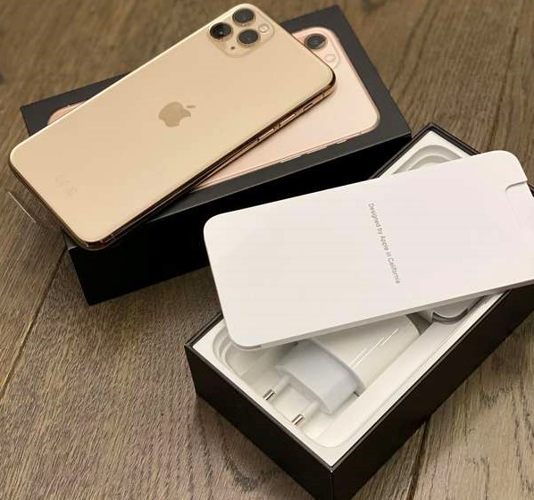 Apple iPhone 11 Pro 64GB prezzo 400 , iPhone 11 Pro Max 64GBprezzo 430 ,iPhone 11 64GBper 350