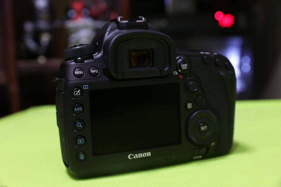 Canon EOS 5D Mark IV Digital Camera 