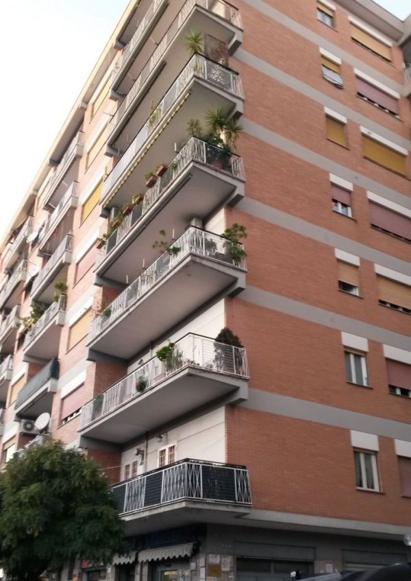 Ad. Numidio Quadrato Via Vestricio Spurinna appartamento piano alto 130mq,