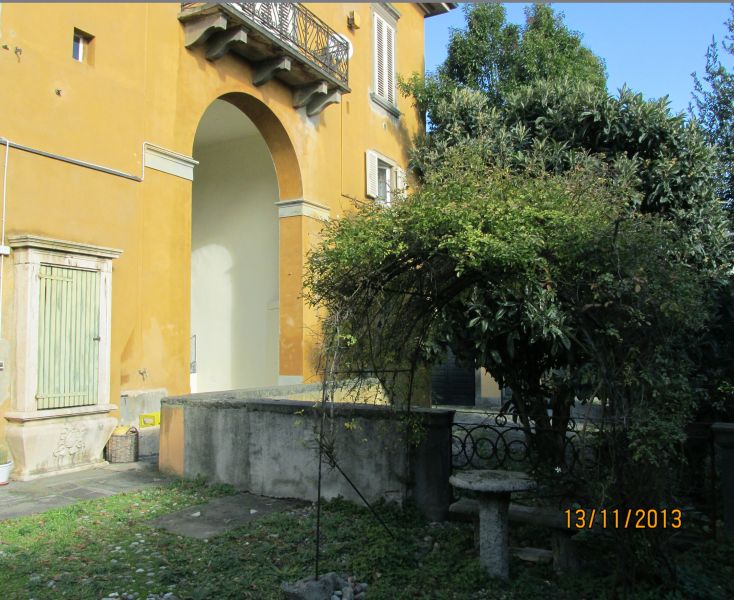 In citt alta appartamento con giardino 