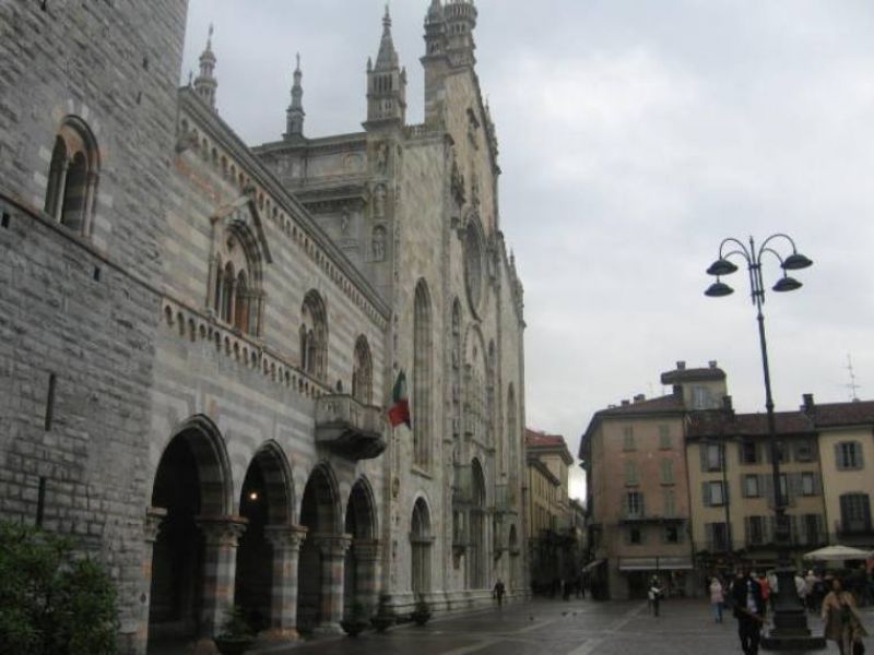 COMO - Vicinanze Duomo