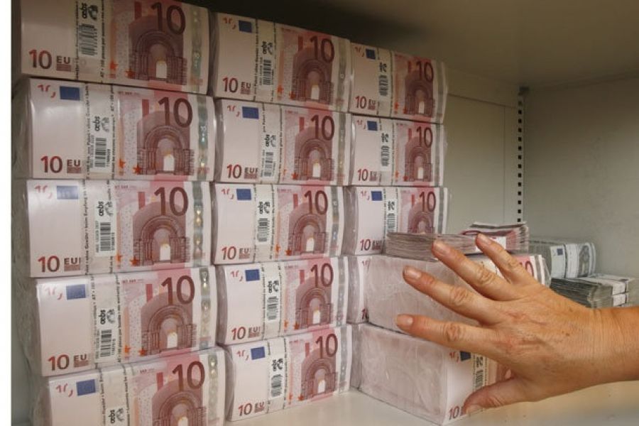 Annuncio di offerta di prestiti tra individuo