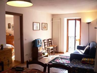 Affitto bilocale arredato Vione loc. Can